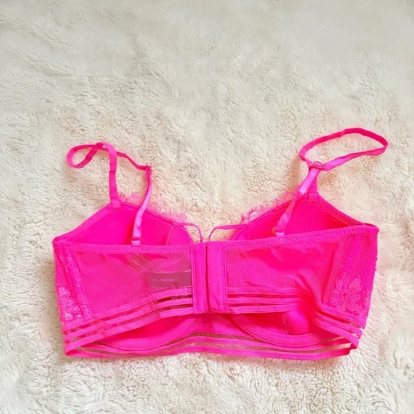 Victoria’s Secret Very Sexy Lined Balconette 32D | Barbiecore Coquette Lace Bra - Picture 6 of 9